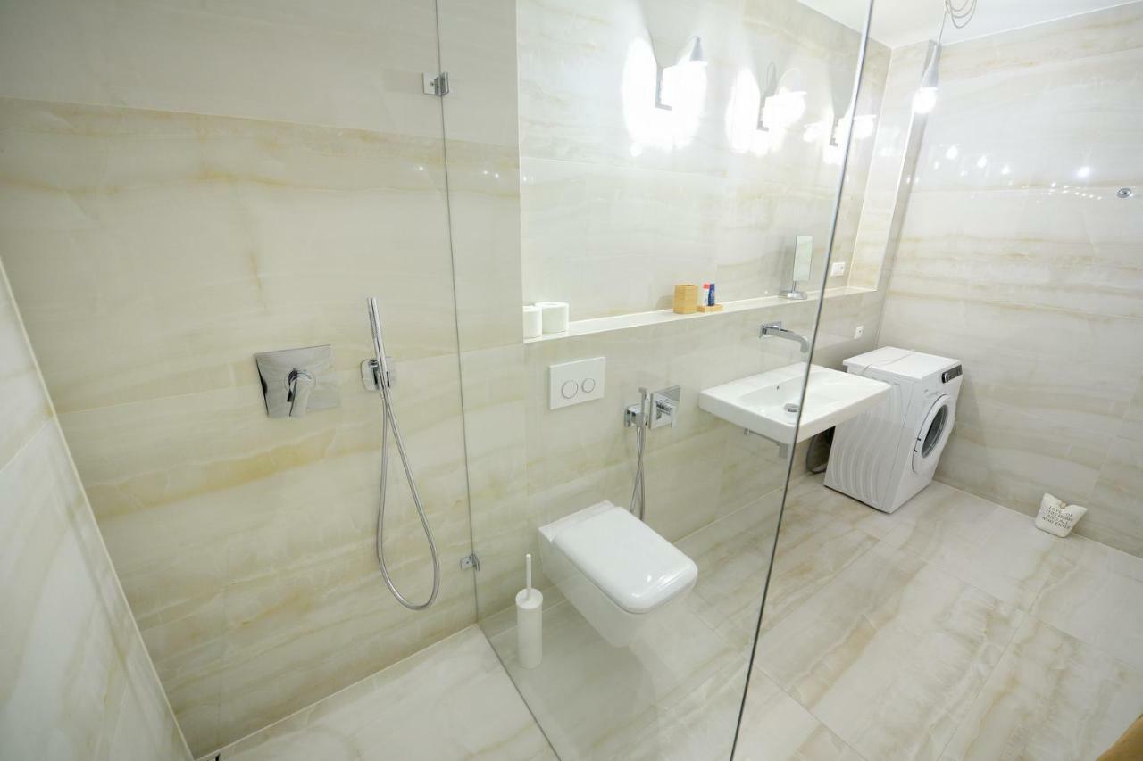 Center Aupark Apartment Piestany Bagian luar foto